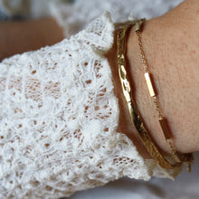 Afbeelding in Gallery-weergave laden, twee gouden armbanden