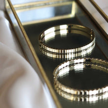 Afbeelding in Gallery-weergave laden, twee gouden salevnarmbandjes