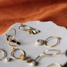 Afbeelding in Gallery-weergave laden, diverse losse oorbellen met hangertjes