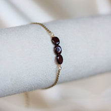 Afbeelding in Gallery-weergave laden, Armbandje met natuursteentjes
