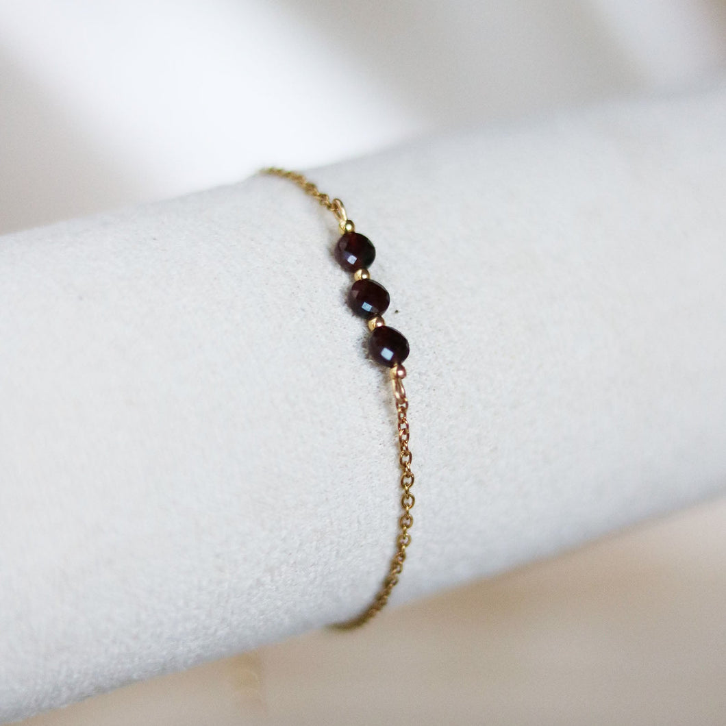 armbandje met natuursteentjes