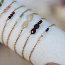Afbeelding in Gallery-weergave laden, armbandjes met natuursteentjes
