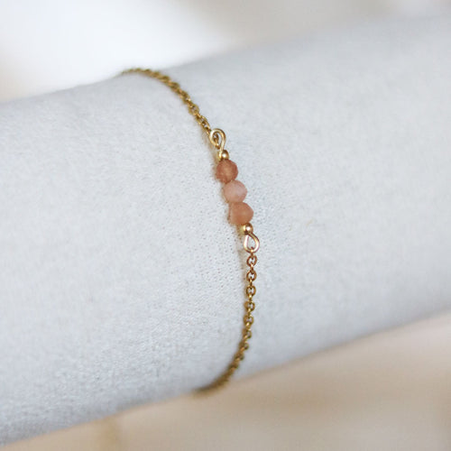 armbandje met natuursteentjes