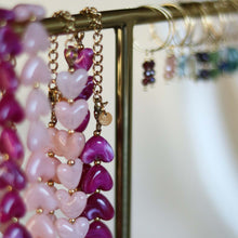 Afbeelding in Gallery-weergave laden, paarse sieraden set van ketting en armbandje met harten
