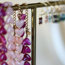 Afbeelding in Gallery-weergave laden, Bold armband met mooi zacht roze bedelharten
