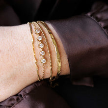 Afbeelding in Gallery-weergave laden, setje met gouden armbandjes
