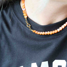 Afbeelding in Gallery-weergave laden, ketting met oranje hartjes
