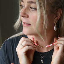 Afbeelding in Gallery-weergave laden, ketting met rode hartjes
