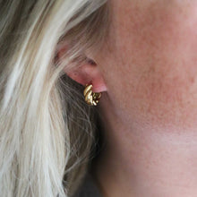 Afbeelding in Gallery-weergave laden, gouden oorringetje
