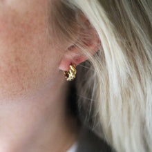 Afbeelding in Gallery-weergave laden, gouden oorringetje
