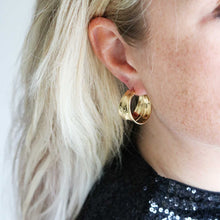 Afbeelding in Gallery-weergave laden, grote gouden oorbellen
