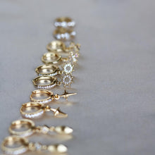 Afbeelding in Gallery-weergave laden, oorbellen et steentjes
