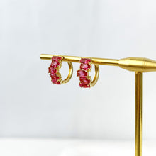 Afbeelding in Gallery-weergave laden, oorringetjes met roze steentjes
