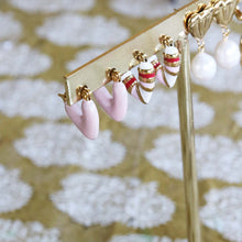 Afbeelding in Gallery-weergave laden, Oorbellen Pom (roze)
