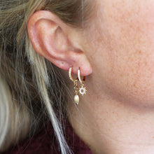 Afbeelding in Gallery-weergave laden, oorbellen met steentjes en hangertjes

